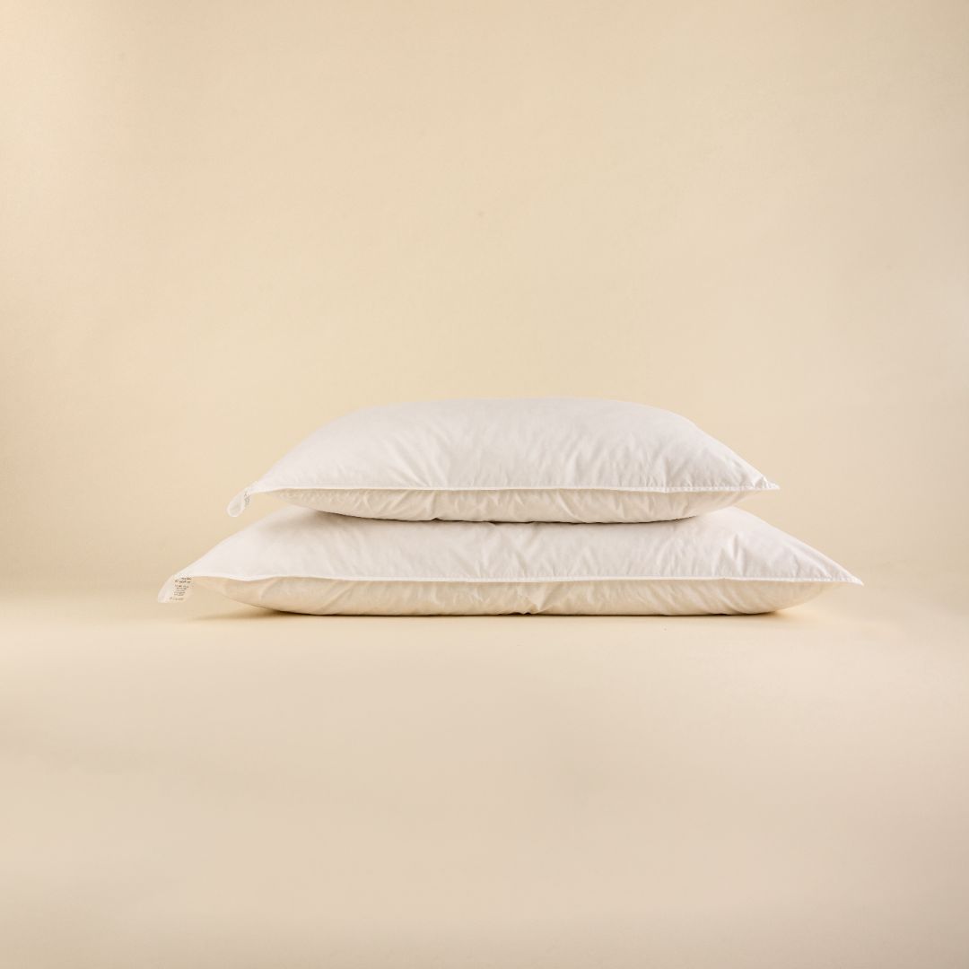 MicrofibrePillow Two deluxe hypoallergenic microfiber pillows, one stacked on top of the other, placed against a neutral background.